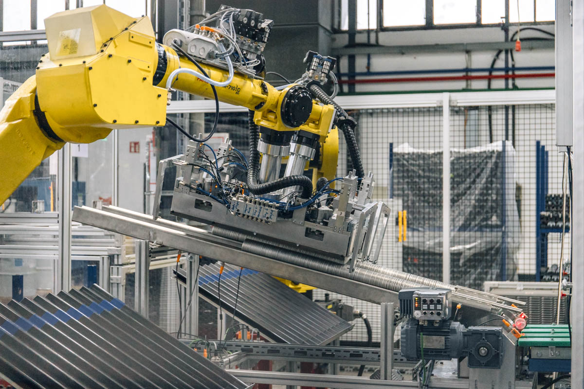 Bild 3: Aufnahme-Werkzeug für 200 Dosen Deckel