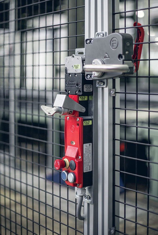 Fortress Interlocks amGard pro mit Türgriff